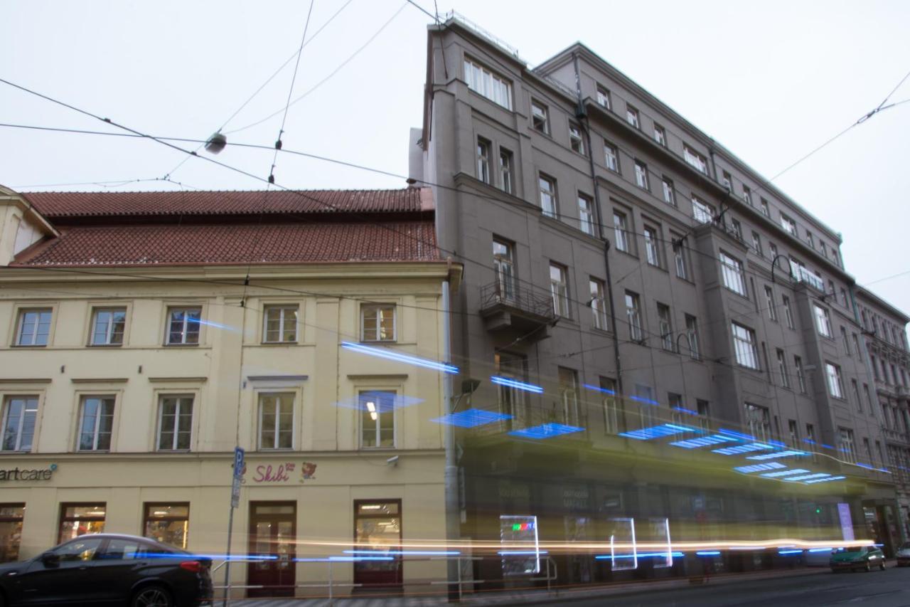 The Clock Inn Prague Exterior photo