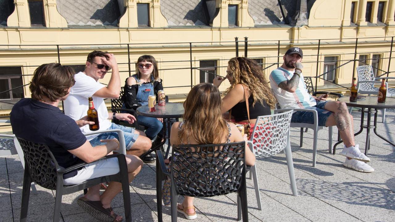 The Clock Inn Prague Exterior photo